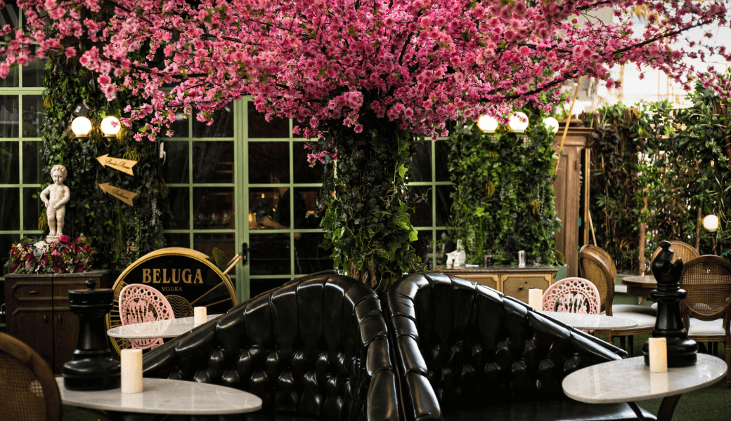 Sea Port Hotel Outdoor Restaurant area