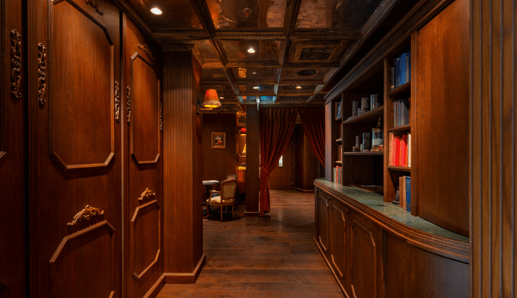 Sea Port Hotel Restaurant Library